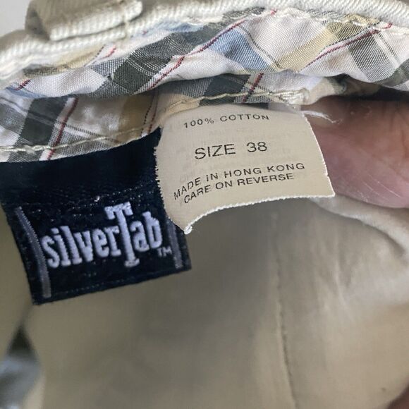 VINTAGE LEVIS SILVERTAB Mens Beige Baggy Khaki Shorts Size 38 Y2K Skater Logo - Picture 7 of 10
